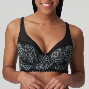 Rose Sauvage zwart