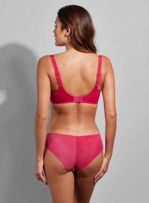 Agathe Camelia